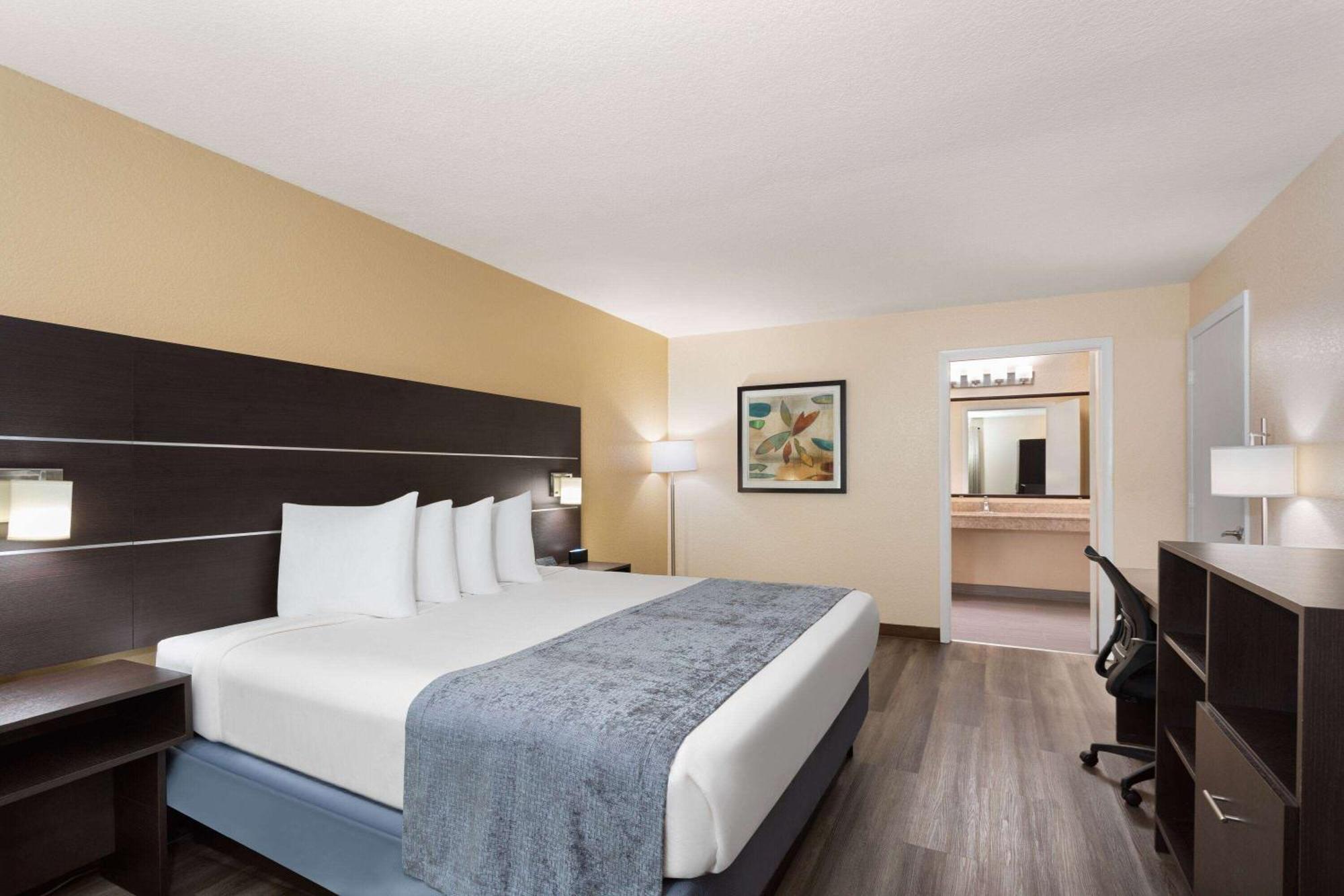 Baymont By Wyndham Punta Gorda/Port Charlotte Otel Dış mekan fotoğraf