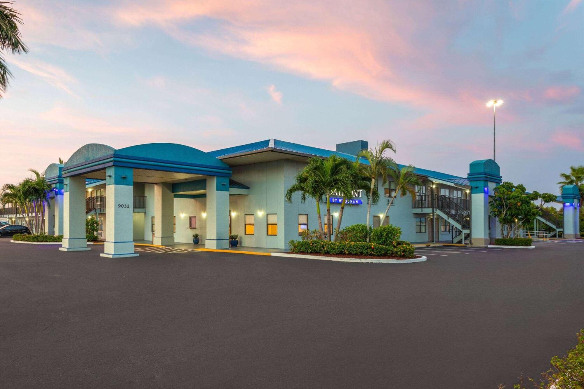 Baymont By Wyndham Punta Gorda/Port Charlotte Otel Dış mekan fotoğraf
