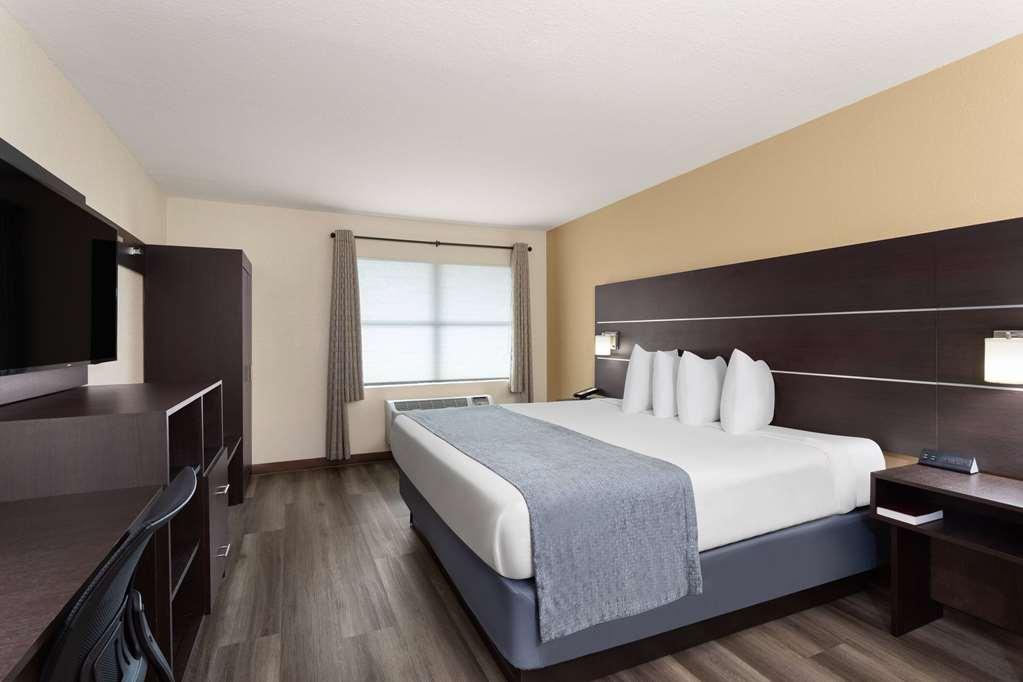 Baymont By Wyndham Punta Gorda/Port Charlotte Otel Oda fotoğraf